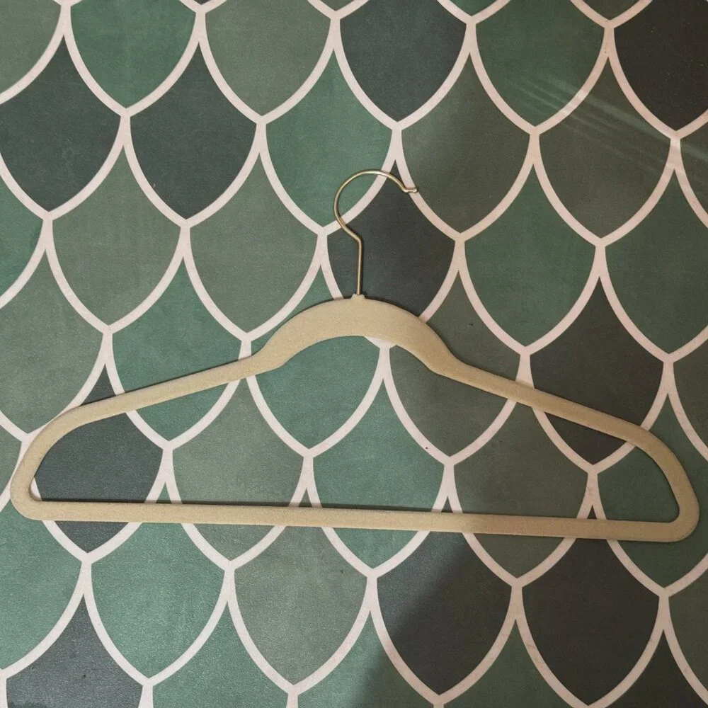 Huggable Hangers Joy Mangano Suit Hanger, Ivory Velvet Flocking, Cnt #5